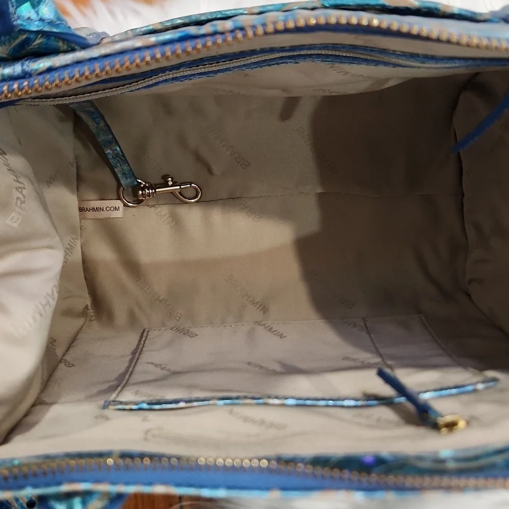 💙🔹️Brahmin 🔹️Small Caroline Serenity Sonic Genuine Leather Bag  (Pre-owned)